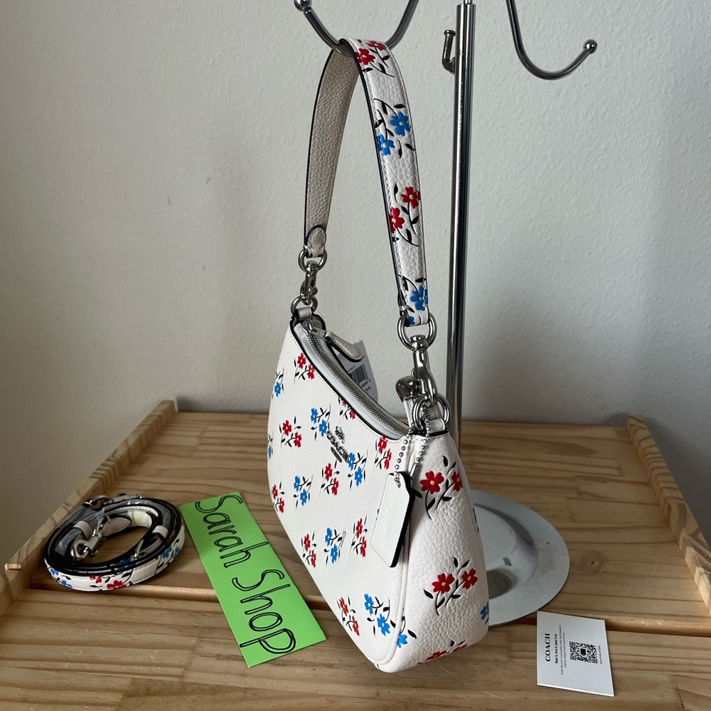 ✅Coach purse - Picture 4 of 15